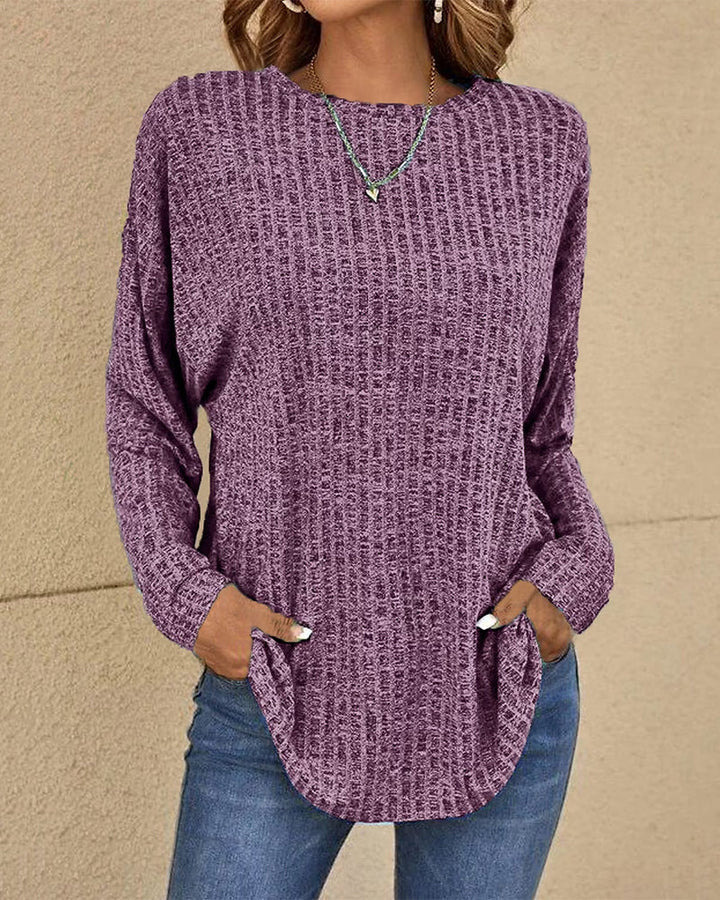 Eleonora | Top met ronde hals en lange mouwen in de kleur Violet voor dames in stijl ideaal voor de herfst.