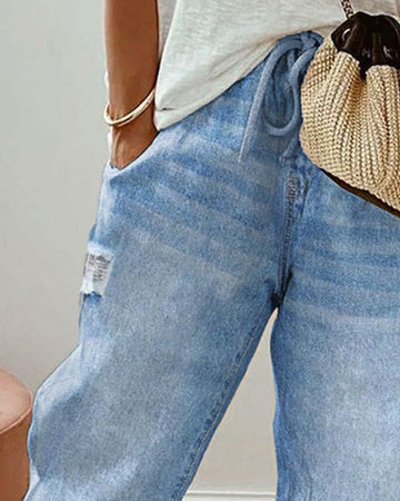 Jeanne | Jeans met casual stijl en zakken in de kleur Blauw voor dames in stijl ideaal voor de herfst.