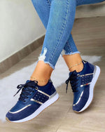 Sneakers met blokkleur in de kleur Marineblauw voor dames in stijl geschikt voor alle seizoenen.