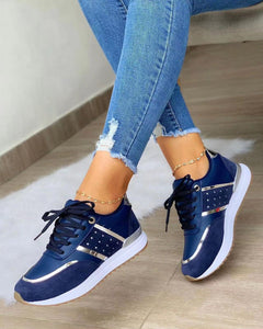 Sneakers met blokkleur in de kleur Marineblauw voor dames in stijl geschikt voor alle seizoenen.